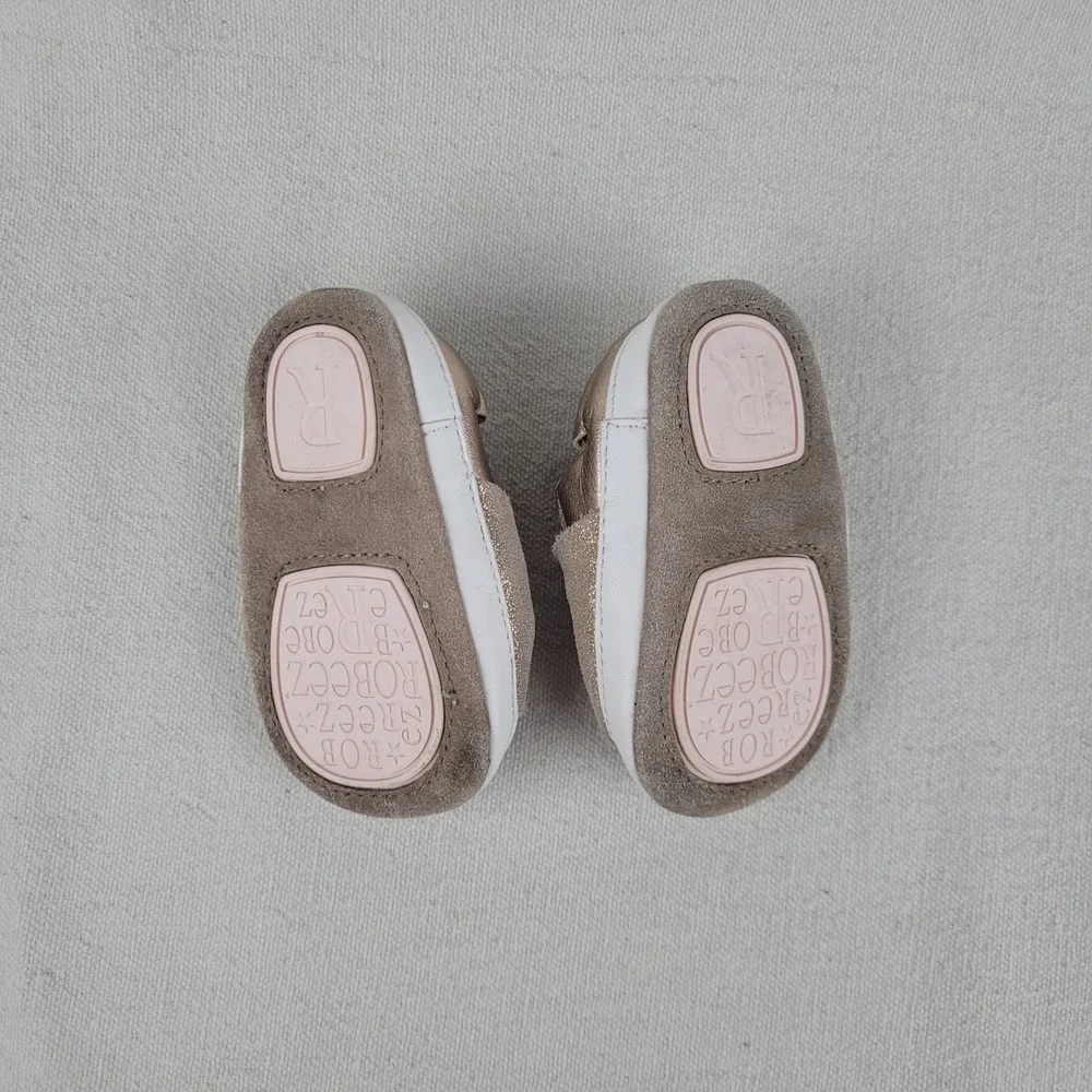 Robeez First Kicks Rose‎ Gold Metallic Bow Soft Sole Baby Shoes Size 9-12 Months